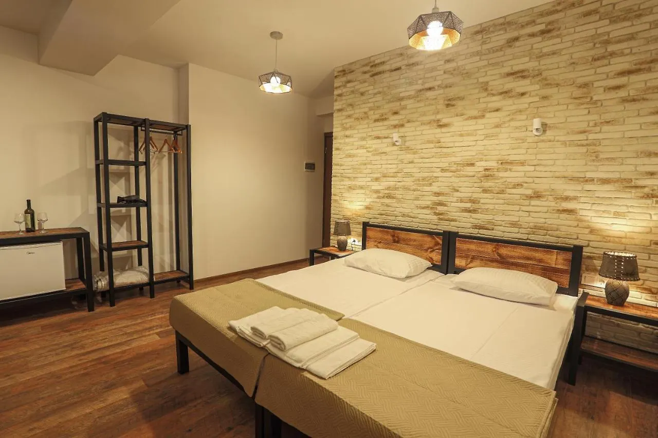 Winehouse Old Qvevri Apartments Τυφλίδα 0*,